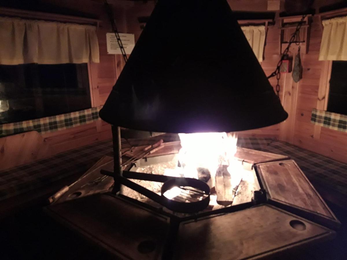 Vihreae Helmi Villa Kuusamo Exteriör bild
